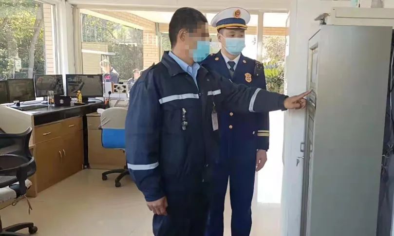 消防控制室值班人員無證上崗,物業被罰1000元