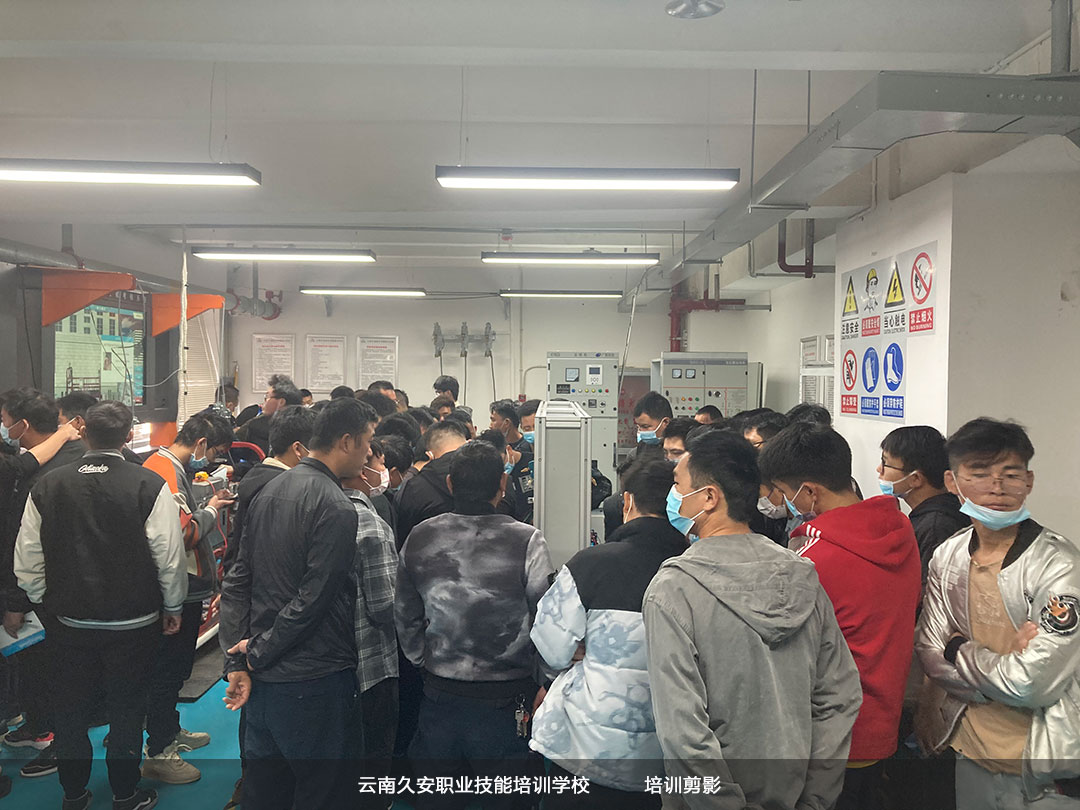 ���Ͼð���Ӗ(x��n)�W(xu��)У�طN���I(y��)��(sh��)����Ӗ(x��n)��Ӱ