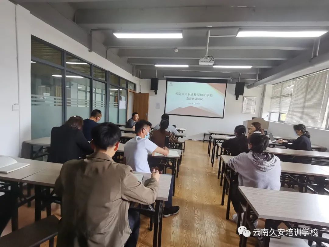 ��(qi��ng)����(n��i)����Ӗ(x��n)�����l(f��)��(n��i)����(d��ng)��������У�����_(k��i)չ�طN���I(y��)�I(y��)��(w��)��Ӗ(x��n)��(hu��)�h