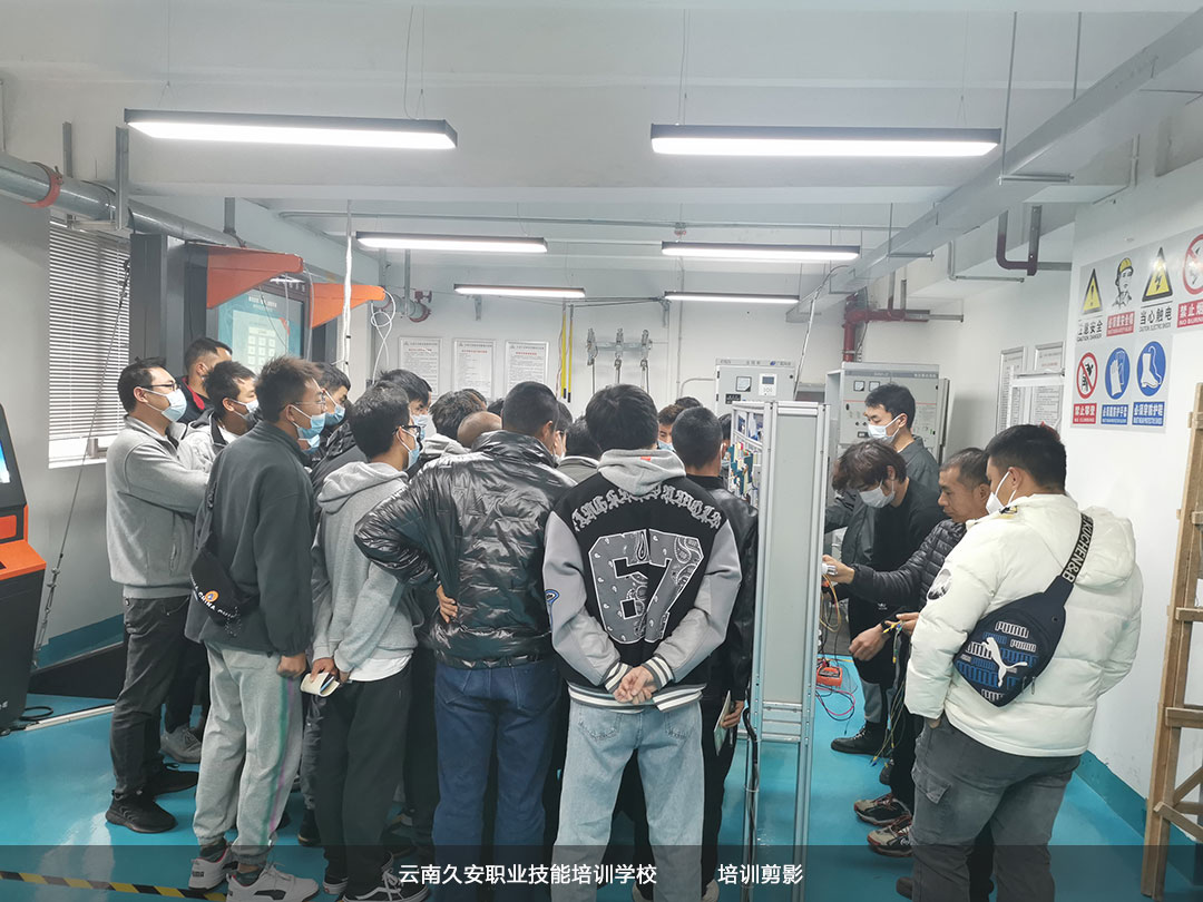 ���Ͼð���Ӗ�WУ������Ӗ