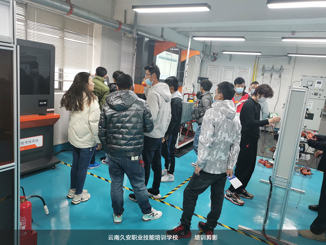 ���Ͼð���Ӗ�WУ������Ӗ