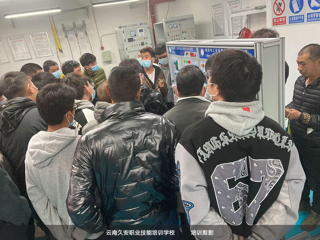 ���Ͼð���Ӗ�WУ������Ӗ