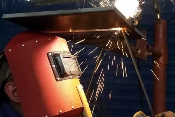 ���������������g��Ӗ