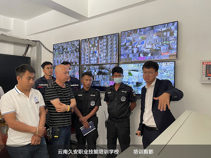 云南消防安全培訓 我校組織舉辦的滄源縣辰鑫大酒店消防安全培訓及演練于今日圓滿成功