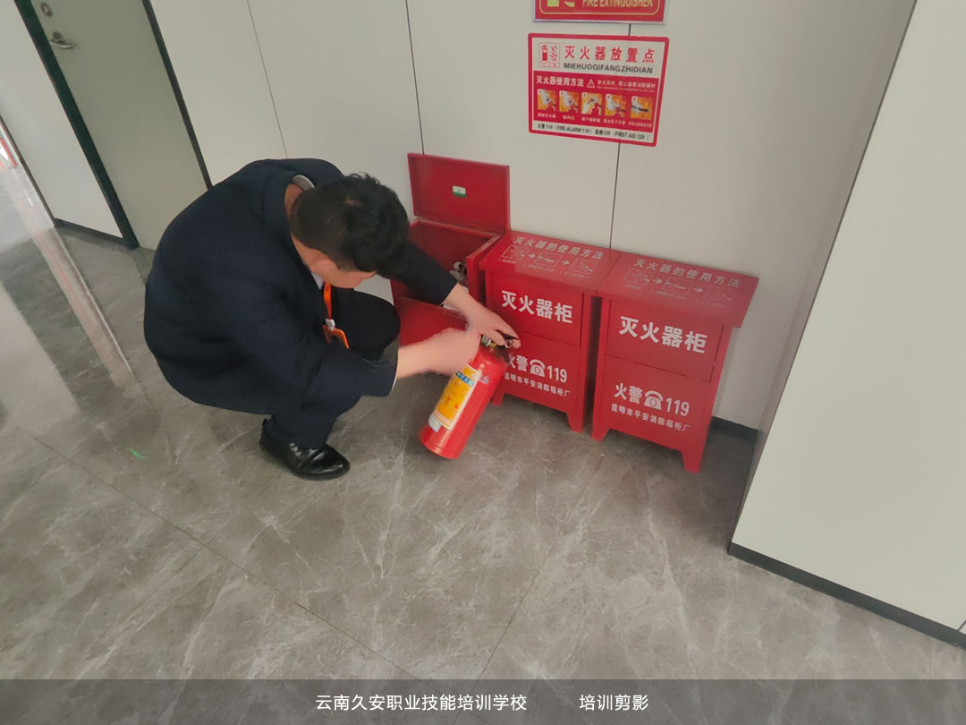 ��У�e�k����������Ӽ�Ӱ��Ƭ